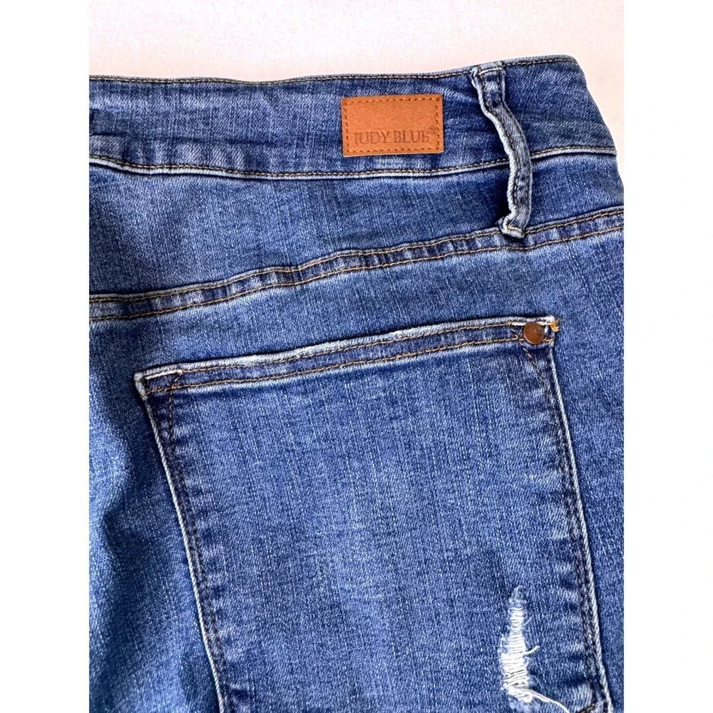 Judy Blue Skinny Fit Distressed Cuffed Crop Jeans Plus Size 20W Stretch